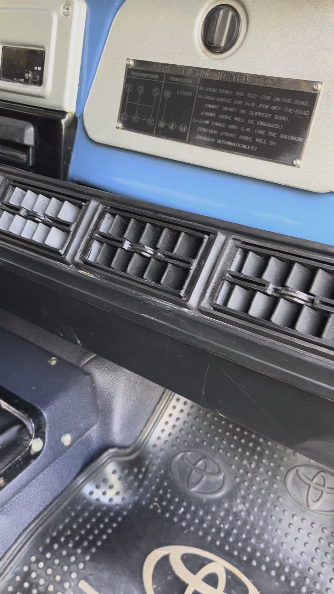 Rejillas / Difusores de Ventilación A/C – Toyota Land Cruiser FJ40